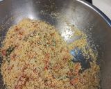 A picture of step 5 of Rava upma.
