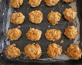 Foto del passaggio 2 della ricetta Biscotti con cornflackes