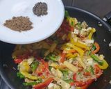 A picture of step 5 of Capsicum Paneer Rice.
