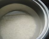 A picture of step 1 of Matar Pulao.
