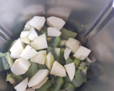 Foto del paso 1 de la receta: Mermelada de kiwi y manzana en Thermomix