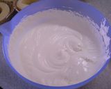 A picture of step 14 of Premium Roll Cake.