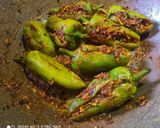 बेसन मसाला स्टफ मिरची (Besan Masala Stuff Mirchi Recipe In Marathi) रेसिपी स्टेप 5 फोटो 