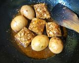 Foto langkah ke 3 dari resep Semur Tempe dan Telur Pedas.