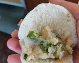 A picture of step 2 of Stuff potato idli pakoda chat.