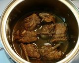 A picture of step 4 of Spare Ribs Simmered in Coke.