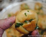 A picture of step 19 of Garlic knots.