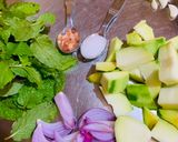 A picture of step 1 of Mango Pudina Chutney.