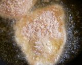 A picture of step 9 of Chicken Breast Cutlets Over Rice Coated with Starch + Bread Crumbs.