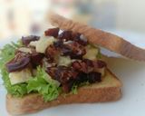 A picture of step 4 of Banana and Medjool Dates Diet Brunch Sandwich / DAY 1.