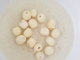 Peach gum dessert