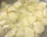 A picture of step 1 of Potato Manchurian Gravy.