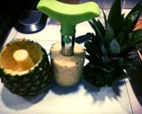 A picture of step 4 of Pineapple Piña Colda.