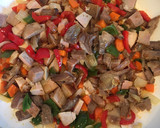 Foto del paso 3 de la receta: Pasta con carne y verduras 🍝🍗🌶
