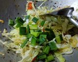 Foto langkah ke 3 dari resep 13. Kwetiau Goreng ala Resto.