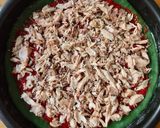 Hình bước làm 3 của món Pizza Cá Ngừ Hộp & Mozzarella Tươi