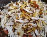 Foto langkah ke 4 dari resep Ayam suwir kecombrang.