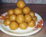 बेसन के लड्डू (Besan ladoo recipe in Hindi) रेसिपी चरण 4 फोटो