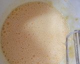 Foto del paso 1 de la receta: Bizcocho con flan de sobre
