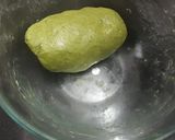 A picture of step 3 of Spinach Paratha.