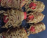 A picture of step 5 of Sausage-mie.