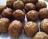A picture of step 4 of Fluffy Meatball in a Great Sweet and Sour Sauce.