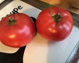 Une image de l'étape 1 de Tomates roses « pieuvres » aux carottes et anchois sur pissenlit du jardin.