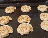 A picture of step 6 of Butter cookies.