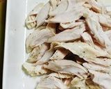 A picture of step 3 of Salad with Microwave-Steamed Chicken Tenders & Daikon Sprouts.