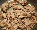 A picture of step 2 of Potatoes Topped With Beef.