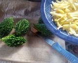 উচ্ছে আলু ভাজা(uche aloo vaza recipe in bengali) রেসিপি ধাপ - 1 ছবি