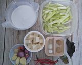 Foto langkah ke 1 dari resep Sayur Lodeh Merah dengan Tahu dan Labu Siam.