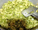 A picture of step 3 of Peas paneer paratha.