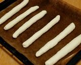 A picture of step 8 of Crispy Melon Bread Sticks.
