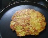 A picture of step 9 of Lauki Uttapam.