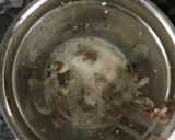 A picture of step 2 of Cappuccino flavour Chocolate custard shake.
