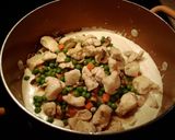A picture of step 6 of Chicken Tetrazzini.