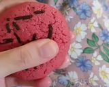 Foto langkah ke 6 dari resep Red Velvet Cookies with Cheese Cream.