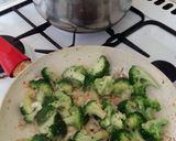 A picture of step 2 of Vickys Chickpea & Broccoli Spaghetti GF DF EF SF NF.