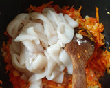 Foto del paso 1 de la receta: Arroz con calamares