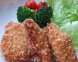 A picture of step 6 of Soft & Crispy Chicken Katsu.