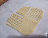 Foto langkah ke 4 dari resep Roti Ketupat aka Roti Tikar.