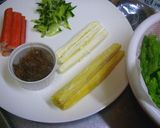 A picture of step 4 of Ehou-maki (Futomaki Sushi) for Setsubun.