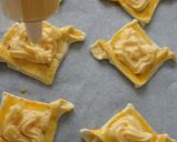 A picture of step 14 of Super-Easy Fruit Danishes.