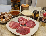 Foto del paso 1 de la receta: Carrilleras ibéricas en salsa de setas a la mostaza