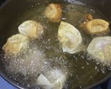 A picture of step 7 of Pork Fried Wantan.