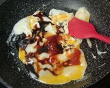 Foto langkah ke 3 dari resep Telur Orak Arik Kecap Praktis.