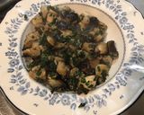 Une image de l'étape 10 de Fricassée de champignons de Paris à l'ail et persil.
