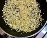 صورة لخطوة 4 من وصفة بيض بالسمسم والجبنه الموزاريلا صحي #دايت 🍳
