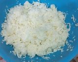 A picture of step 3 of Crispy Cheese Roll.